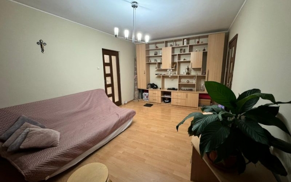 Drumul Taberei Raul Doamnei 2 camere de inchiriat 